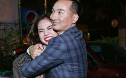 MC Thành Trung ôm chặt Giang Hồng Ngọc để "giảng hòa"