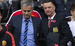 Mourinho giúp Van Gaal không bị... sa thải