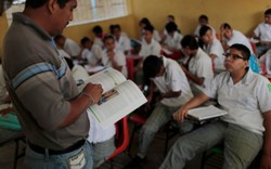 3.300 giáo viên Mexico bị sa thải vì không đi thi sát hạch