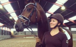 Cô gái huấn luyện ngựa thành tỉ phú trẻ nhất thế giới