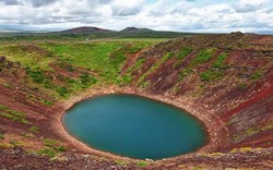 Cận cảnh 10 hồ miệng núi lửa đẹp nhất thế giới