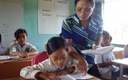 Bồi dưỡng giáo viên dạy tiếng Thái và M'Nông