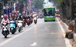 Ảnh: Buýt nhanh BRT khi thong dong, lúc ì ạch trong giờ cao điểm