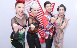 Fan “choáng váng” với thời trang kỳ quặc của dàn HLV The Voice 2017