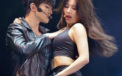 Bạn gái Lee Min Ho ngày càng diễn táo bạo trên sân khấu