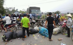 Hà Nội: Dân chặn quốc lộ gây ùn tắc vì... chuyện đốt rác