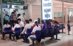 Tích trữ thuốc, bán 24/24h dịp Tết