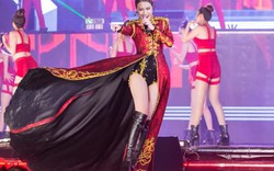 Hoàng Thùy Linh lột áo sexy trên sân khấu, nhảy bốc lửa