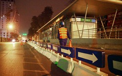 HN: Lắp dải phân cách cứng tuyến buýt BRT trong đêm