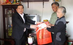 T.Ư Hội NDVN tặng quà Tết cho nông dân nghèo ở Nam Định, Ninh Bình