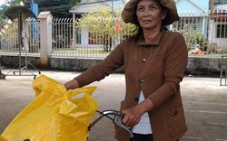 Tặng quà Tết cho nông dân nghèo ở Đồng Nai