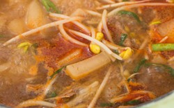 Kích thích vị giác với súp củ cải thịt bò cay kiểu Hàn