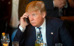 Tổng thống Donald Trump có nguy cơ bị nghe lén từ smartphone