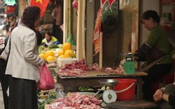 Sáng 30, dân Thủ đô tranh thủ đi chợ "chạy Tết"