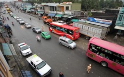 Clip: Đoàn xe dài 10km "nhích từng milimet" trên quốc lộ 1A sau nghỉ Tết