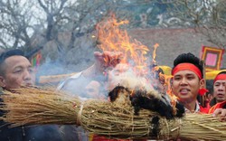 Cay xè mắt tại lễ hội nhiều khói nhất Việt Nam