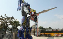 Xuất hiện robot khổng lồ cao 9m ở Hà Nội