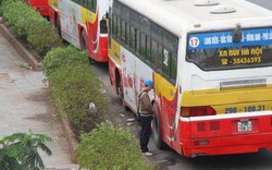 Tè bậy phạt tiền triệu: "Phạt nặng thế này, tè ra quần cũng phải chịu"