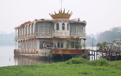 Hà Nội yêu cầu dừng hoạt động nhà nổi, du thuyền ở hồ Tây