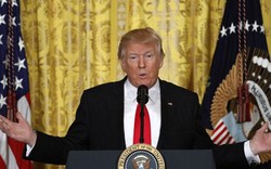 Trump họp báo, nổi giận vì thừa hưởng "một mớ hỗn độn"
