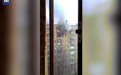Lửa cháy dữ dội, cô gái Nga phi thân từ tầng 8 xuống đất