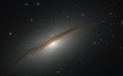 Hình ảnh mới của kính thiên văn Hubble về thiên hà lai UGC 12591