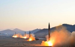 Khoảnh khắc 4 tên lửa Triều Tiên đồng loạt rời bệ phóng