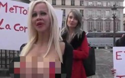 Nữ ứng viên tổng thống Pháp thả ngực trần đi vận động