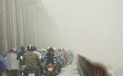 Hà Nội: Dân "oải" vì hết mưa phùn lạnh lại đến mưa phùn nóng