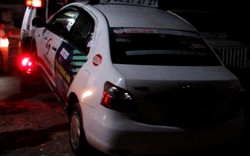 Phát hiện người đàn ông tử vong trên vũng máu trong xe taxi