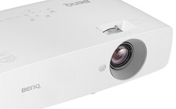 BenQ trình làng máy chiếu Full HD công nghệ DLP mới