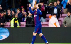Messi san bằng kỷ lục ghi bàn của huyền thoại người Đức