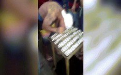 Sốc với cảnh tù nhân Brazil “mở tiệc” hít 1 bàn đầy ma túy