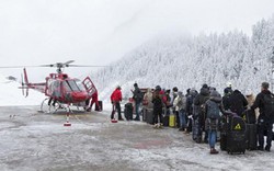 Thụy Sĩ điều máy bay cứu 13.000 du khách mắc kẹt trên dãy Alps