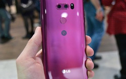Cận cảnh LG V30 màu hồng phớt siêu quyến rũ