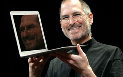 10 năm trước Steve Jobs và Macbook Air đã làm thay đổi tương lai laptop