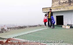 Hà Nội: Người dân phải đi trên mái nhà vì thang máy chung cư hỏng