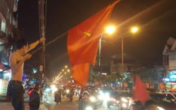 Cờ Tổ quốc "cháy hàng" sau trận U23 Việt Nam thắng U23 Qatar
