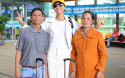 Hoa hậu H'Hen Niê đưa cả bố mẹ vào Nam sau khi về thăm quê