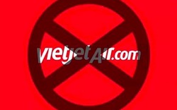 Dân mạng "nóng mặt" đòi tẩy chay VietJet Air vì "chiêu đãi" U23 VN bằng bikini
