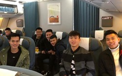 Dàn trai đẹp U23 Việt Nam trên máy bay không có chân dài mặc bikini