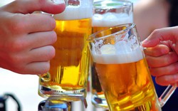 Uống bao nhiêu rượu bia để không phải đi viện ngày Tết?