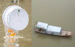 Cá chép vừa "đu dây" xuống sông Hồng, thuyền đánh bắt đã đợi sẵn