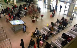 Sân bay, bến xe ở Hà Nội “nhàn rỗi” lạ thường ngày cận Tết