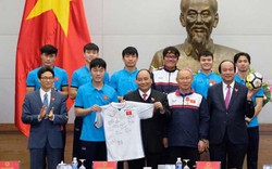 Nóng 24h qua: Chi 6 tỉ mua áo U23 tặng Thủ tướng