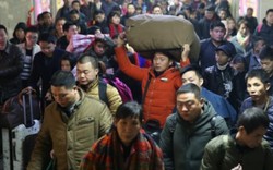 Hàng triệu người Trung Quốc không "thèm" về quê ăn Tết