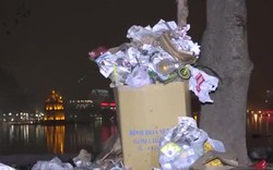 Hồ Hoàn Kiếm ngập rác sau khi đón giao thừa 2018