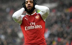 Arsenal nhận tin "sét đánh" về Lacazette