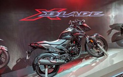 Honda X-Blade "đối đầu" với người anh em Honda CB Hornet 160R