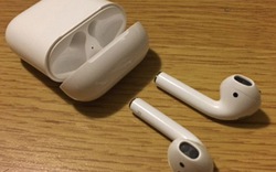 Tại sao tai nghe không dây AirPods của Apple có 3 lỗ nhỏ?